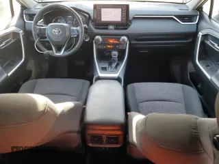 2019 Toyota RAV4 XLE with VIN 2T3P1RFV5KW055822, listed as a Copart auction lot 48483075 with 60,619 mi miles and Salvage Title. Bid and sale history available at DreamBid. Image 8.