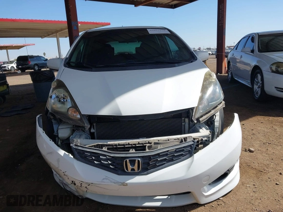 2012 Honda Fit Sport with VIN JHMGE8H55CC000608, listed as a IAAI auction lot 42025275 with 111,621 mi miles. Bid and sale history available at carsss.com. Image 12.