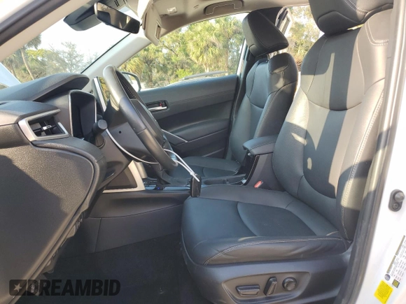 2023 Toyota Corolla Cross XLE с VIN 7MUDAAAG9PV061649, выставлен на аукционе Copart как лот 55067435 с пробегом 15 819 миль миль и На запчасти • Non repairable. История ставок и продаж доступна на DreamBid. Изображение 7.