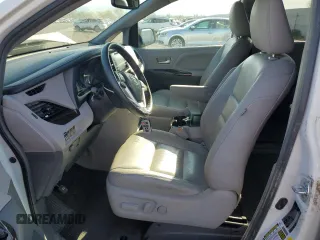 2017 Toyota Sienna XLE Auto Access Seat with VIN 5TDYZ3DC2HS791896, listed as a Copart auction lot 49890665 with 68,027 mi miles and Salvage Title. Bid and sale history available at carsss.com. Image 7.