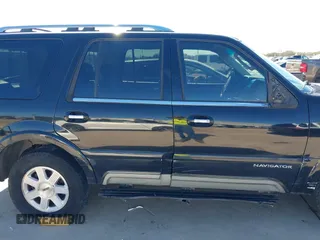 2003 Lincoln Navigator Luxury with VIN 5LMFU28R73LJ05241, listed as a IAAI auction lot 41389382 with 189,318 mi miles. Bid and sale history available at carsss.com. Image 13.