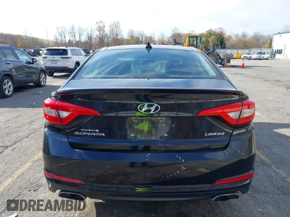 2015 Hyundai Sonata Limited with VIN 5NPE34AF4FH082978, listed as a IAAI auction lot 40717431 with 84,870 mi miles and . Bid and sale history available at carsss.com. Image 16.