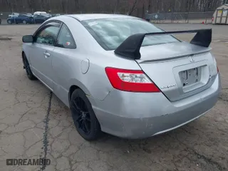 2007 Honda Civic Cpe LX with VIN 2HGFG12657H537497, listed as a IAAI auction lot 41993147 with 233,217 mi miles. Bid and sale history available at carsss.com. Image 3.