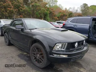 2008 Ford Mustang GT Deluxe with VIN 1ZVHT85H785205902, listed as a IAAI auction lot 41940784 with 115,939 mi miles and . Bid and sale history available at DreamBid. Image 1.