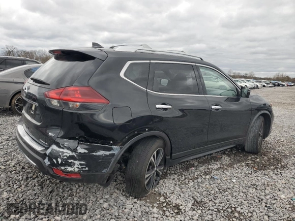 2020 Nissan Rogue SV z VIN JN8AT2MT8LW006193, wystawiony jako Copart lot #47047475 z przebiegiem 64 443 mil mil oraz Szkoda całkowita • Salvage title. Historia ofert i sprzedaży dostępna na DreamBid. Obrazek 3.
