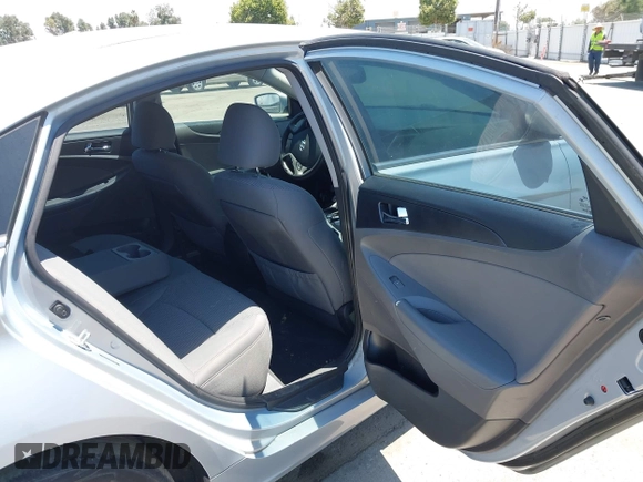 2013 Hyundai Sonata GLS with VIN 5NPEB4AC8DH633421, listed as a IAAI auction lot 42465981 with 116,349 mi miles and . Bid and sale history available at DreamBid. Image 8.