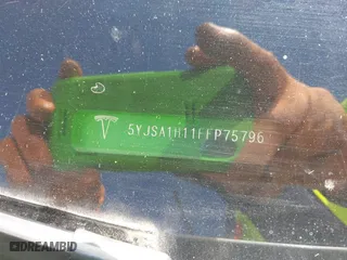 2015 Tesla Model S 85 kWh Battery with VIN 5YJSA1H11FFP75796, listed as a IAAI auction lot 41799524 with 1 mi miles. Bid and sale history available at carsss.com. Image 9.
