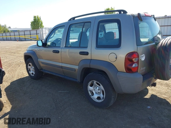 2007 Jeep Liberty Sport with VIN 1J8GL48K97W535993, listed as a IAAI auction lot 42200633 with 136,773 mi miles. Bid and sale history available at carsss.com. Image 3.