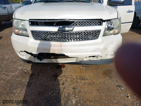 2011 Chevrolet Suburban LTZ with VIN 1GNSCKE02BR317269, listed as a IAAI auction lot 41446893 with 304,318 mi miles. Bid and sale history available at carsss.com. Image 6.