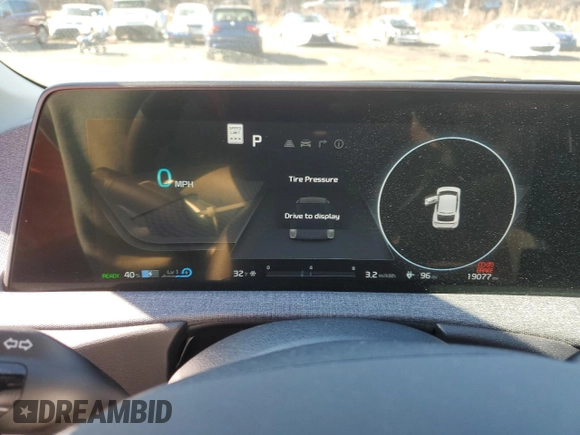 2022 Kia EV6 Wind z VIN KNDC34LAXN5065979, wystawiony jako Copart lot #46663755 z przebiegiem 19 077 mil mil oraz Szkoda całkowita • Salvage title. Historia ofert i sprzedaży dostępna na DreamBid. Obrazek 9.