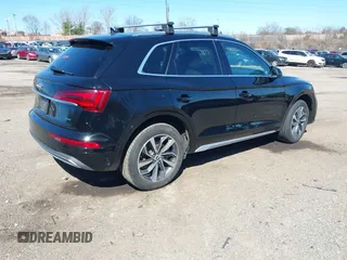 2021 Audi Q5 Premium Plus with VIN WA1BAAFY0M2018978, listed as a IAAI auction lot 41827330 with 72,730 mi miles. Bid and sale history available at carsss.com. Image 4.