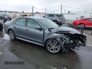 2018 Volkswagen Passat S z VIN 1VWAA7A37JC012145, wystawiony jako IAAI lot #41925497 z przebiegiem 47 890 mil mil oraz . Historia ofert i sprzedaży dostępna na DreamBid. Obrazek 1.