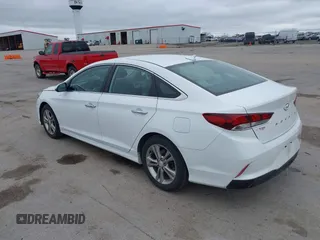 2018 Hyundai Sonata Limited with VIN 5NPE34AF2JH636995, listed as a IAAI auction lot 42105350 with 105,279 mi miles. Bid and sale history available at carsss.com. Image 3.