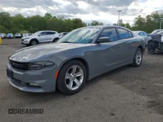 2017 Dodge Charger SXT z VIN 2C3CDXHG1HH551397, wystawiony jako Copart lot #56378515 z przebiegiem 134 933 mil mil oraz Czysty tytuł • Clean title. Historia ofert i sprzedaży dostępna na DreamBid. Obrazek 1.