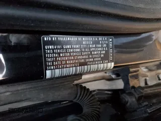 2015 Volkswagen Beetle 1.8T z VIN 3VW517AT3FM808723, wystawiony jako Copart lot #81724894 z przebiegiem Nie podano mil oraz Szkoda całkowita • Salvage title. Historia ofert i sprzedaży dostępna na DreamBid. Obrazek 15.