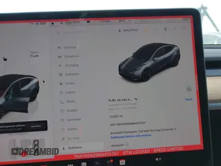 2022 Tesla Model Y Long Range z VIN 7SAYGDEE6NA013757, wystawiony jako IAAI lot #41364867 z przebiegiem 33 621 mil mil oraz . Historia ofert i sprzedaży dostępna na DreamBid. Obrazek 18.