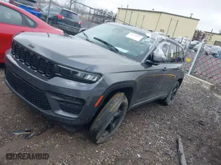 2023 Jeep Grand Cherokee Altitude with VIN 1C4RJHAG2P8701245, listed as a IAAI auction lot 41679077 with 29,262 mi miles. Bid and sale history available at carsss.com. Image 2.