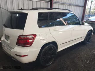 2014 Mercedes-Benz GLK-Class GLK 350 with VIN WDCGG5HB8EG234893, listed as a IAAI auction lot 41541743 with 162,954 mi miles. Bid and sale history available at carsss.com. Image 4.
