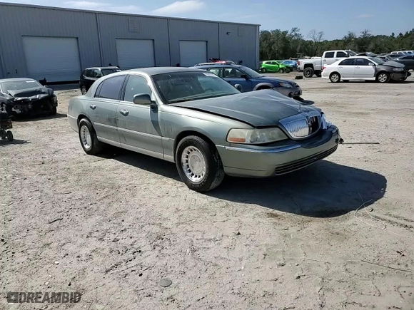 2006 Lincoln Town Car Signature with VIN 1LNHM81V56Y648066, listed as a Copart auction lot 45041495 with 189,137 mi miles and Salvage Title. Bid and sale history available at carsss.com. Image 11.