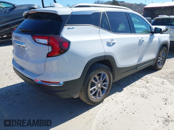 2022 GMC Terrain SLT with VIN 3GKALPEV8NL302322, listed as a IAAI auction lot 41596270 with 24,551 mi miles. Bid and sale history available at carsss.com. Image 4.