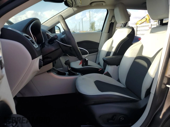 2019 Jeep Compass Latitude with VIN 3C4NJCBB5KT699408, listed as a Copart auction lot 53123705 with 25,403 mi miles and Salvage title. Bid and sale history available at DreamBid. Image 7.