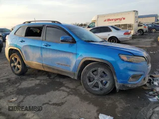 2020 Jeep Cherokee Altitude with VIN 1C4PJMLN4LD540684, listed as a Copart auction lot 42786025 with 74,541 mi miles and Salvage Title. Bid and sale history available at carsss.com. Image 4.