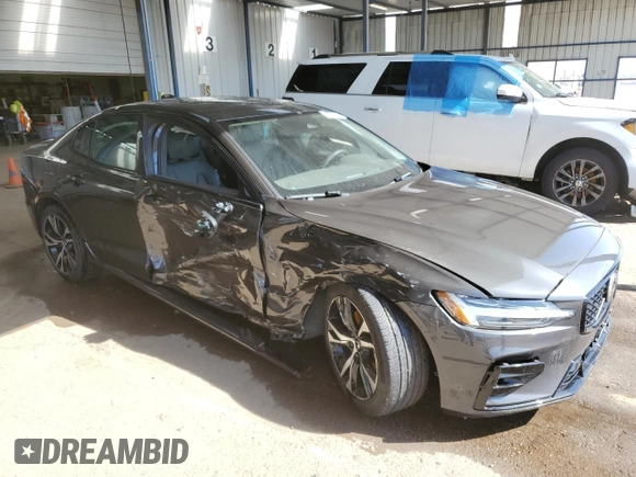 2024 Volvo S60 Core Dark Theme with VIN 7JRL12FK5RG320449, listed as a Copart auction lot 64716455 with 28,983 mi miles and Clean title. Bid and sale history available at DreamBid. Image 4.