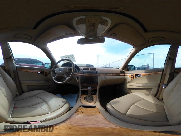 2008 Mercedes-Benz E 350 Luxury z VIN WDBUF56X88B227792, wystawiony jako IAAI lot #41652254 z przebiegiem 117 976 mil mil oraz . Historia ofert i sprzedaży dostępna na DreamBid. Obrazek 18.