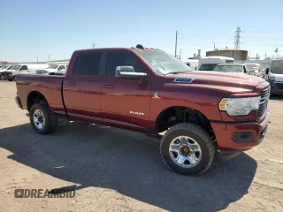 2021 Ram 2500 Big Horn z VIN 3C6UR5DL1MG581624, wystawiony jako Copart lot #65610585 z przebiegiem 50 828 mil mil oraz Szkoda całkowita • Salvage title. Historia ofert i sprzedaży dostępna na DreamBid. Obrazek 1.