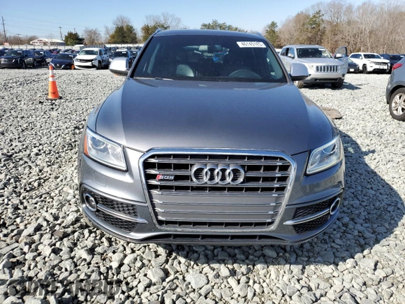 2014 Audi SQ5 Premium Plus z VIN WA1CGAFP2EA095059, wystawiony jako Copart lot #46145185 z przebiegiem 59 863 mil mil oraz Szkoda całkowita • Salvage title. Historia ofert i sprzedaży dostępna na DreamBid. Obrazek 5.