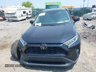 2021 Toyota RAV4 XLE with VIN 2T3P1RFV4MC255062, listed as a IAAI auction lot 42371268 with 34,285 mi miles and . Bid and sale history available at DreamBid. Image 13.