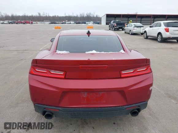 2017 Chevrolet Camaro 1LT z VIN 1G1FB1RS9H0124237, wystawiony jako IAAI lot #41631133 z przebiegiem 98 394 mil mil oraz . Historia ofert i sprzedaży dostępna na DreamBid. Obrazek 16.