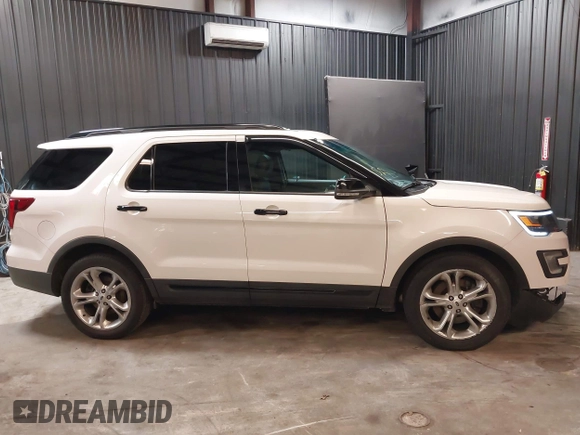2017 Ford Explorer Sport with VIN 1FM5K8GT7HGA40069, listed as a IAAI auction lot 41992794 with 128,697 mi miles and . Bid and sale history available at carsss.com. Image 13.
