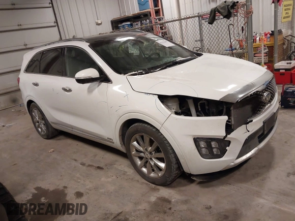 2018 Kia Sorento SX with VIN 5XYPKDA55JG388400, listed as a IAAI auction lot 41332048 with 70,153 mi miles and . Bid and sale history available at DreamBid. Image 1.