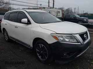 2016 Nissan Pathfinder Platinum with VIN 5N1AR2MM0GC618975, listed as a IAAI auction lot 41961002 with Not Provided miles. Bid and sale history available at carsss.com. Image 1.