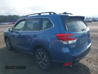 2024 Subaru Forester Limited with VIN JF2SKALCXRH416653, listed as a IAAI auction lot 40906376 with 8,911 mi miles. Bid and sale history available at carsss.com. Image 3.