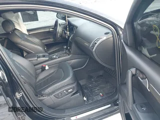 2015 Audi Q7 3.0T S line Prestige with VIN WA1DGAFE8FD028999, listed as a IAAI auction lot 41298408 with 111,446 mi miles. Bid and sale history available at carsss.com. Image 5.