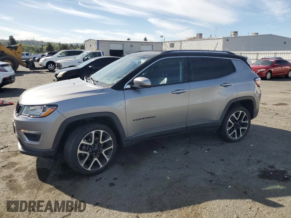 2017 Jeep Compass Limited z VIN 3C4NJDCB4HT631422, wystawiony jako Copart lot #52978345 z przebiegiem 81 666 mil mil oraz Szkoda całkowita • Salvage title. Historia ofert i sprzedaży dostępna na DreamBid. Obrazek 1.