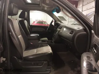 2008 Chevrolet Avalanche LS with VIN 3GNFK12378G169464, listed as a IAAI auction lot 41371639 with 246,490 mi miles. Bid and sale history available at carsss.com. Image 5.