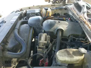 2004 Chevrolet Silverado 1500 LT z VIN 1GCEC19T24E317822, wystawiony jako IAAI lot #43417064 z przebiegiem 305 118 mil mil oraz . Historia ofert i sprzedaży dostępna na DreamBid. Obrazek 20.