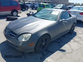 2002 Mercedes-Benz SLK 320 с VIN WDBKK65F92F254369, выставлен на аукционе IAAI как лот 42693955 с пробегом 237 391 миль миль и . История ставок и продаж доступна на DreamBid. Изображение 6.