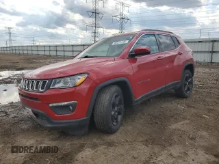 2021 Jeep Compass Latitude z VIN 3C4NJCBB0MT502048, wystawiony jako Copart lot #50413735 z przebiegiem 30 251 mil mil oraz Szkoda całkowita • Salvage title. Historia ofert i sprzedaży dostępna na DreamBid. Obrazek 1.