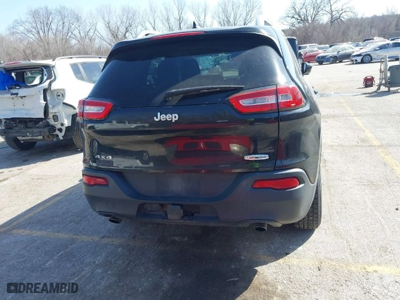 2014 Jeep Cherokee Latitude with VIN 1C4PJMCS9EW230351, listed as a IAAI auction lot 41801103 with 189,047 mi miles. Bid and sale history available at carsss.com. Image 16.