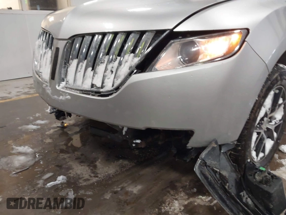 2013 Lincoln MKX with VIN 2LMDJ8JK7DBL43860, listed as a IAAI auction lot 41420211 with 130,175 mi miles. Bid and sale history available at carsss.com. Image 6.