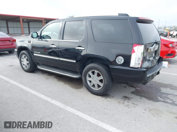2007 Cadillac Escalade z VIN 1GYFK63837R424460, wystawiony jako IAAI lot #41859862 z przebiegiem 138 690 mil mil oraz . Historia ofert i sprzedaży dostępna na DreamBid. Obrazek 3.