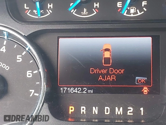 2014 Ford F-150 XL with VIN 1FTFW1ET1EKF46528, listed as a IAAI auction lot 41892142 with 171,642 mi miles and . Bid and sale history available at carsss.com. Image 7.