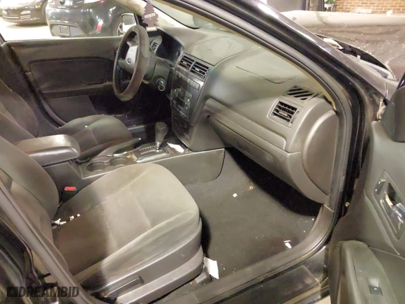 2007 Ford Fusion SE with VIN 3FAHP07Z17R219813, listed as a IAAI auction lot 41344435 with 321,254 mi miles. Bid and sale history available at carsss.com. Image 5.