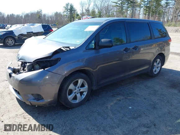 2012 Toyota Sienna with VIN 5TDZK3DC4CS228916, listed as a IAAI auction lot 41936870 with 188,227 mi miles. Bid and sale history available at carsss.com. Image 2.