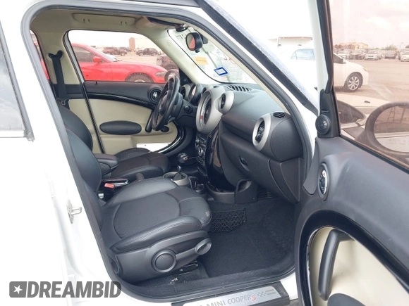 2012 MINI Countryman S with VIN WMWZC3C57CWL87877, listed as a IAAI auction lot 41909121 with Not provided miles and . Bid and sale history available at DreamBid. Image 5.