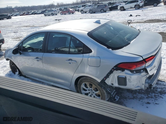 2021 Toyota Corolla LE with VIN 5YFEPMAE4MP165435, listed as a Copart auction lot 45597615 with 86,922 mi miles and Salvage Title. Bid and sale history available at carsss.com. Image 2.